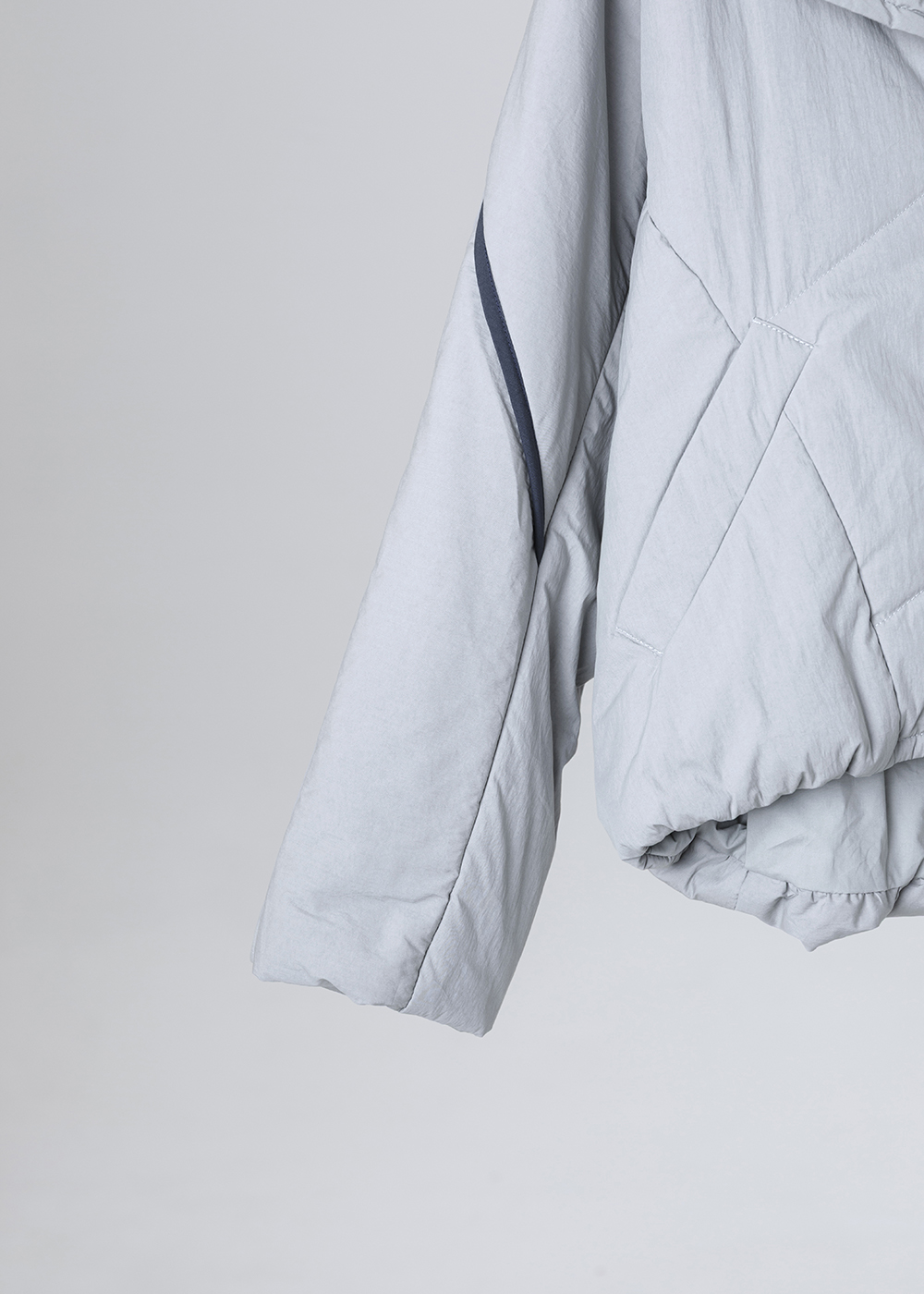 靜層鋪棉翻領短版外套