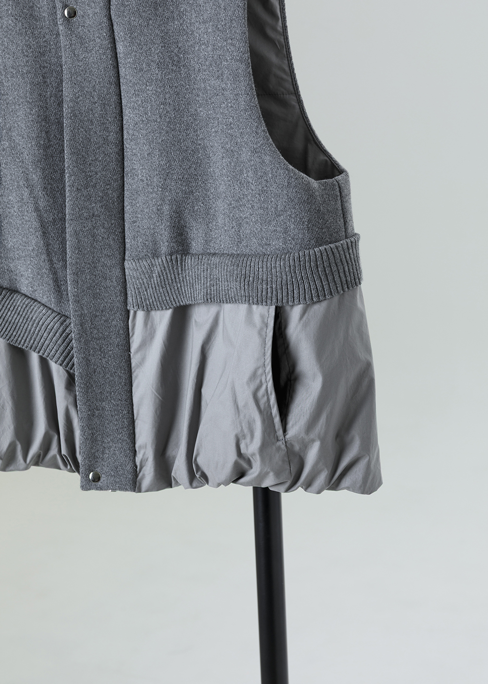 層霧拼接立體剪裁背心