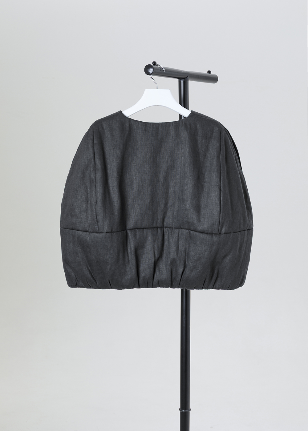 球體剪裁短版背心