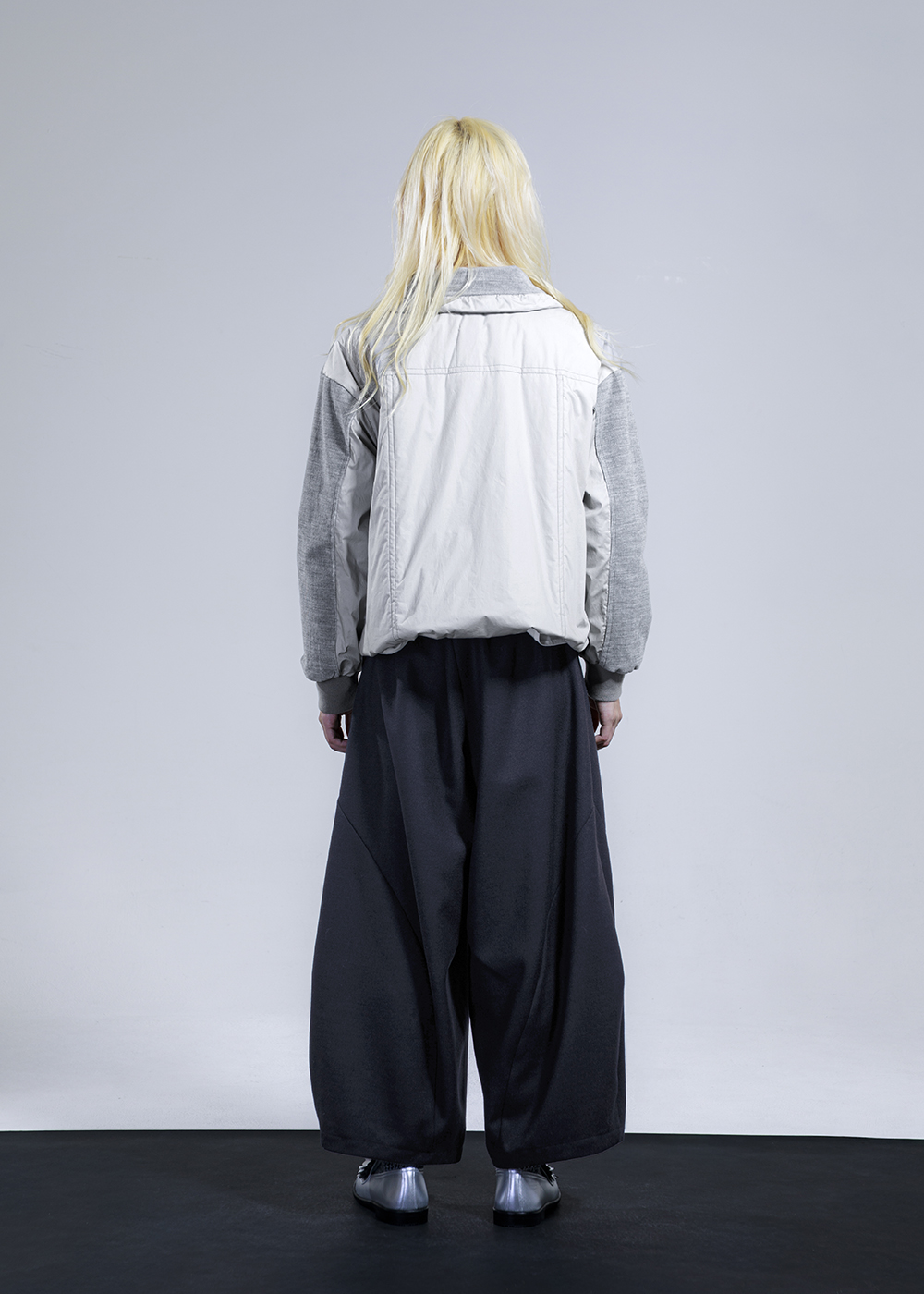 毛料弧形剪裁斜紋寬褲