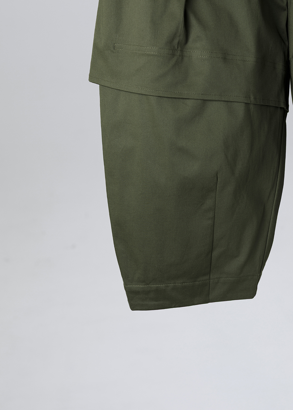 不對稱立體打褶廓型褲