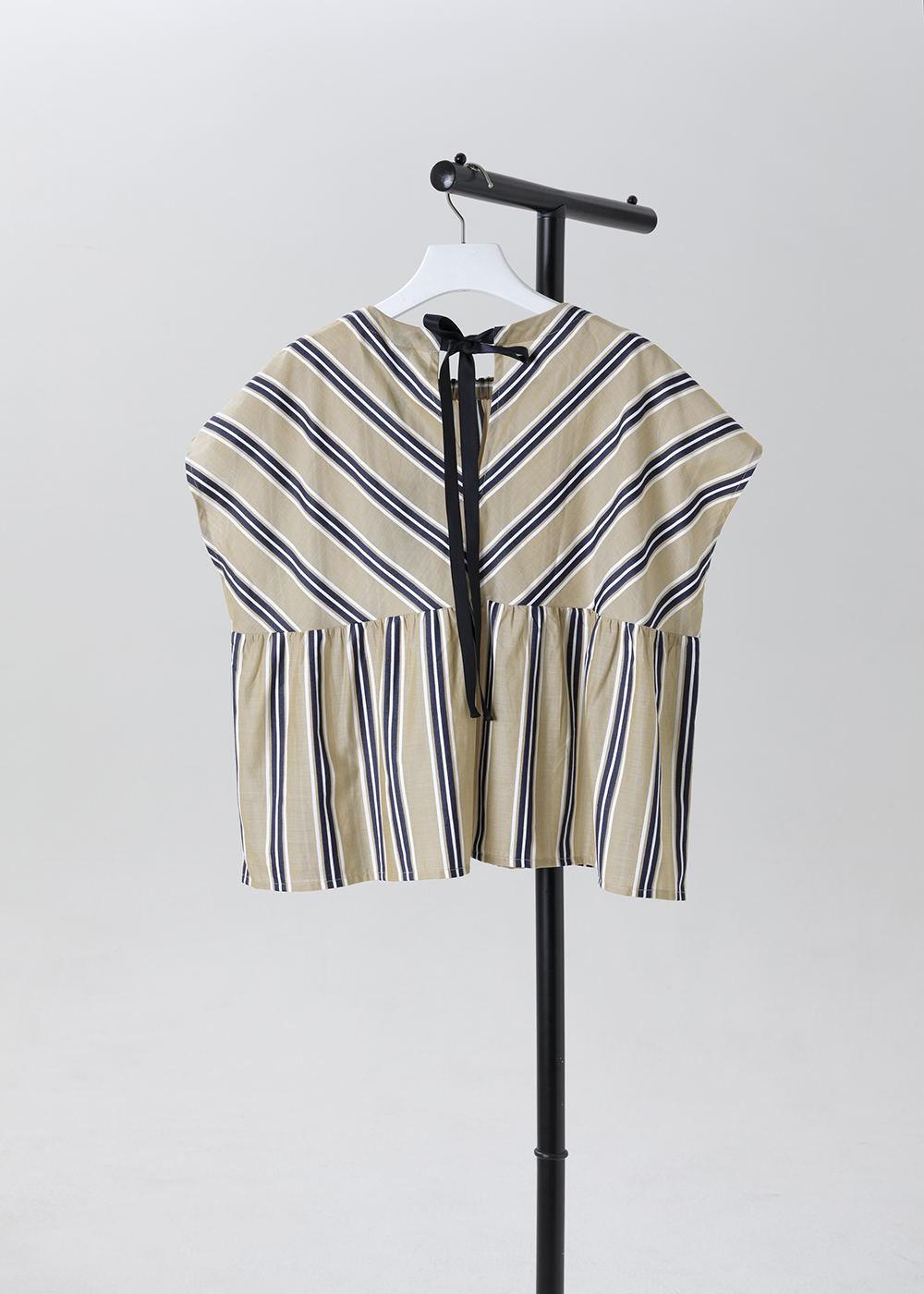 律動拼接抓皺條紋上衣