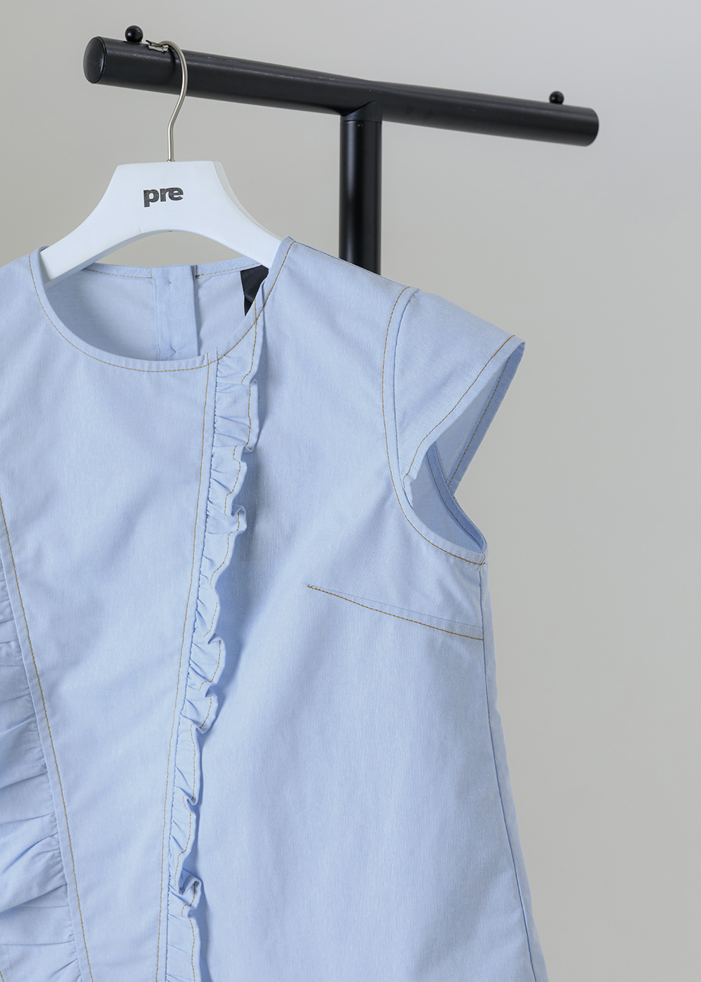 薄織丹寧肌理 |漣漪不對稱荷葉邊上衣 