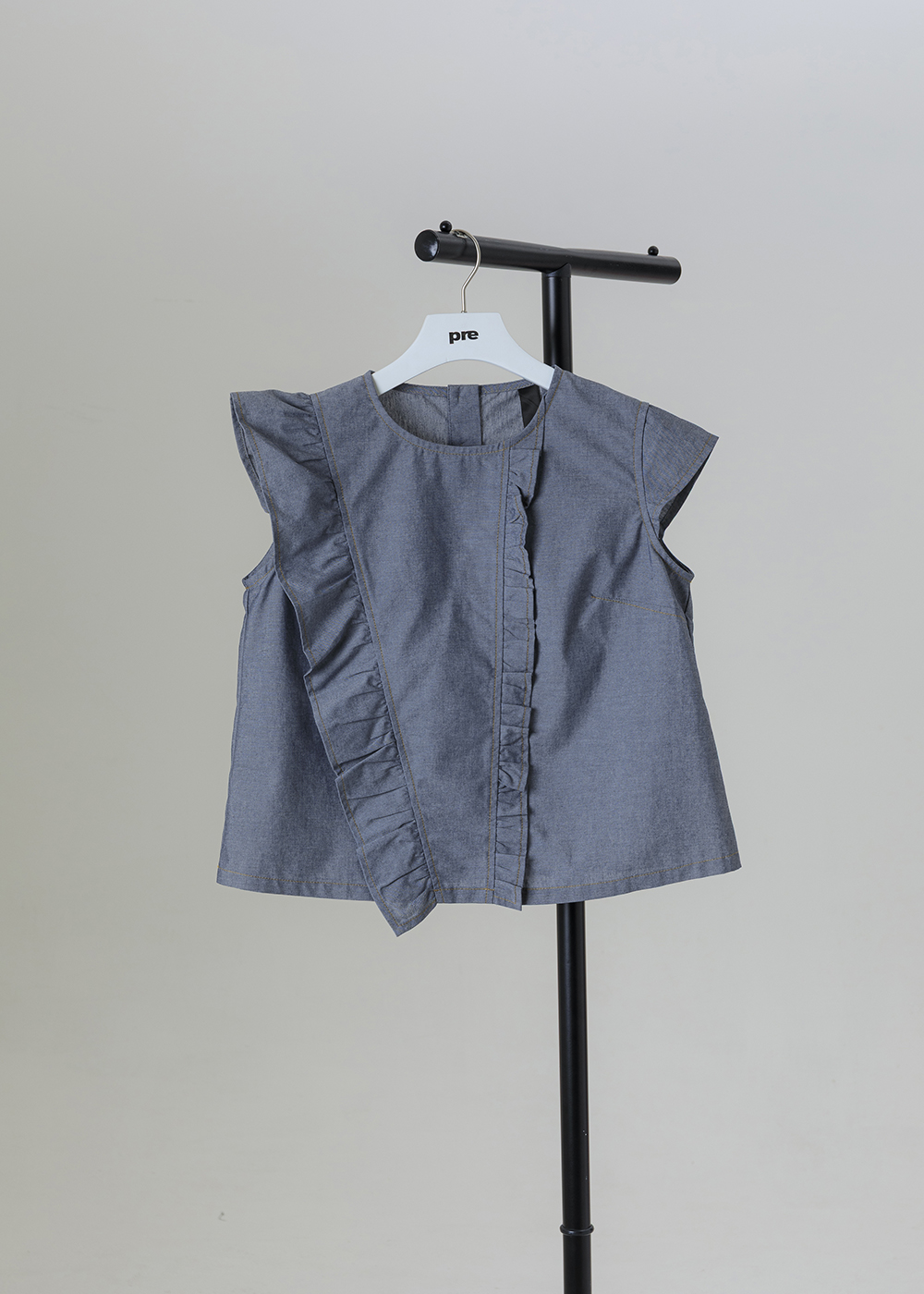 薄織丹寧肌理 |漣漪不對稱荷葉邊上衣 