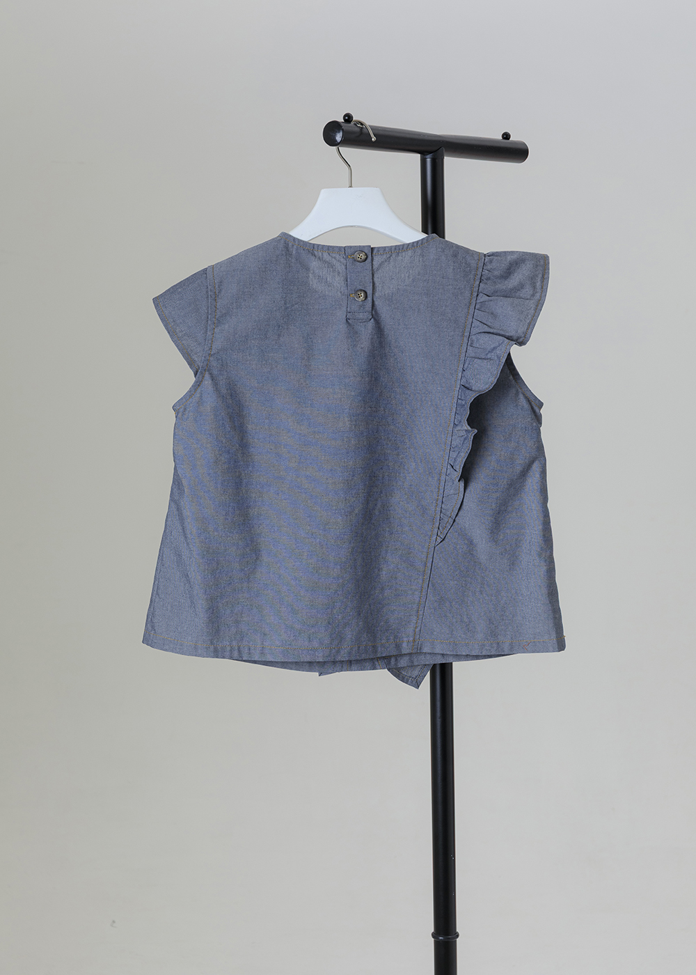 薄織丹寧肌理 |漣漪不對稱荷葉邊上衣 