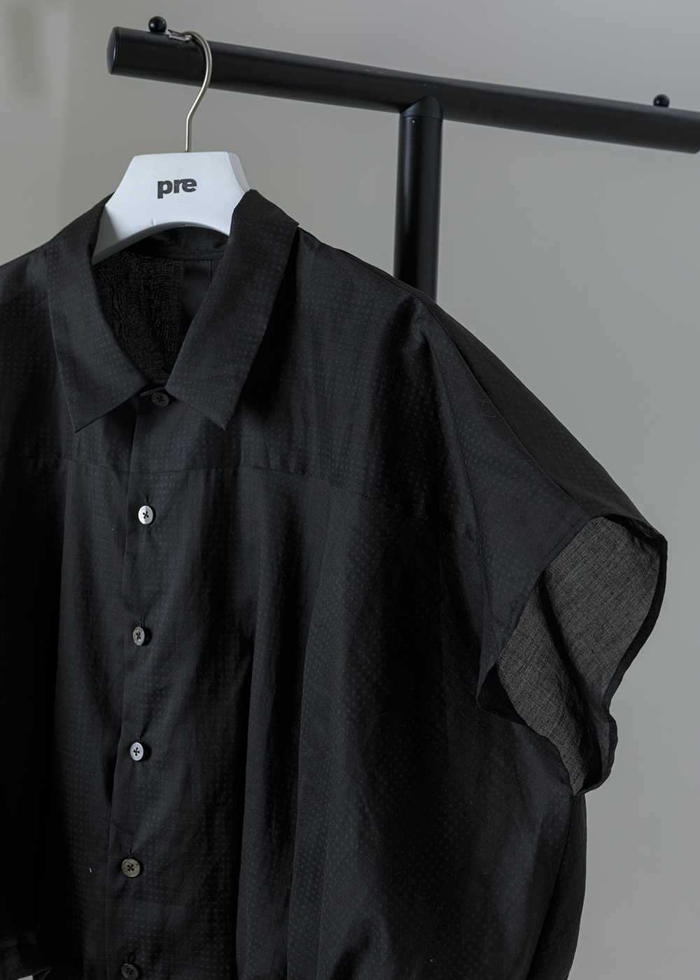 • 隱晦點點 • 幾何架構微格紋繭型襯衫