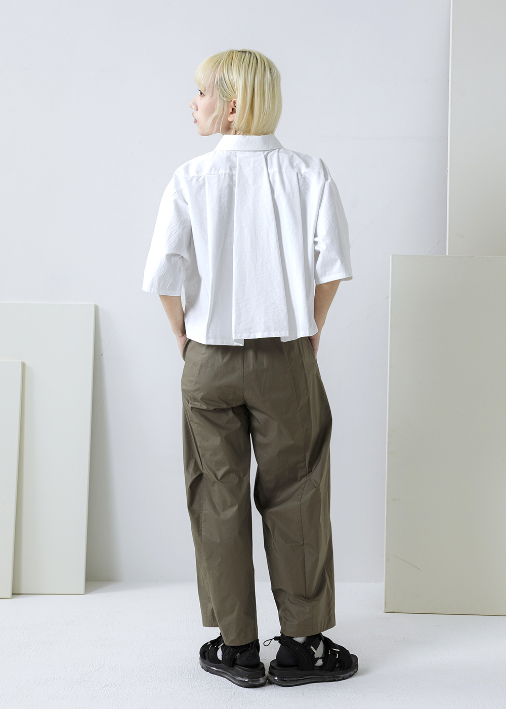 浮冰短版箱型寬袖襯衫