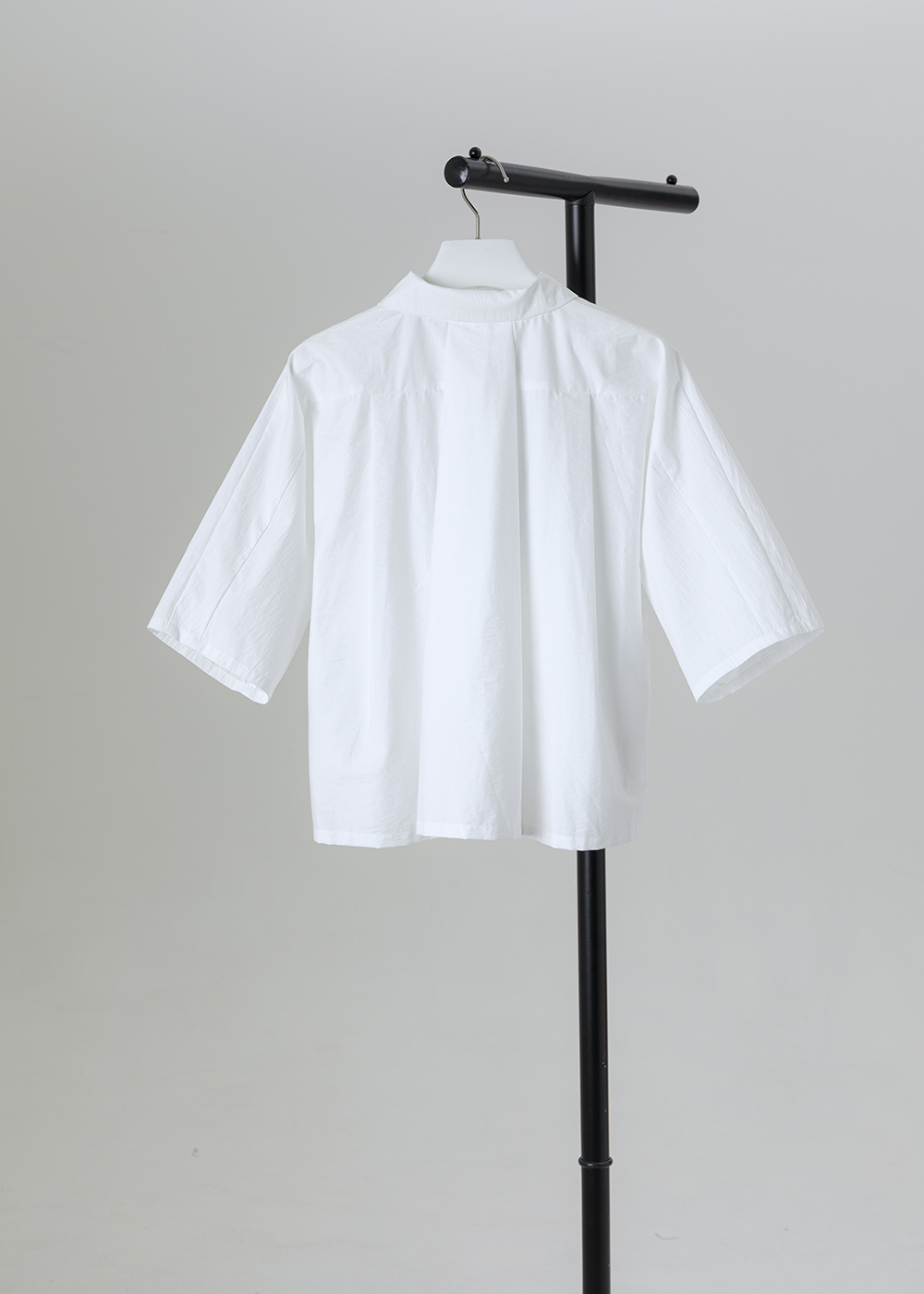 浮冰短版箱型寬袖襯衫
