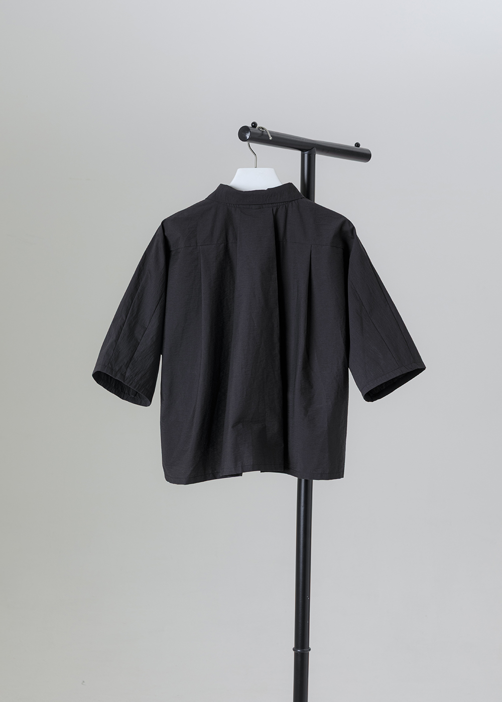 浮冰短版箱型寬袖襯衫