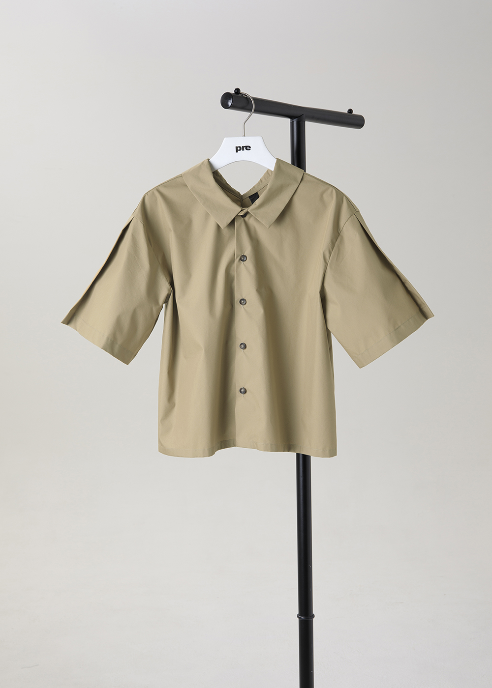風廊袖口開衩箱型襯衫