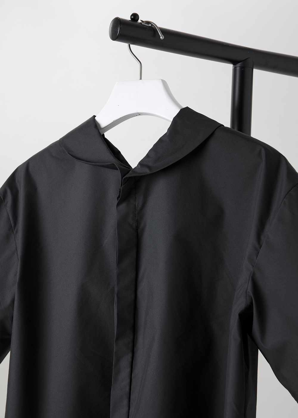 風廊袖口開衩箱型襯衫