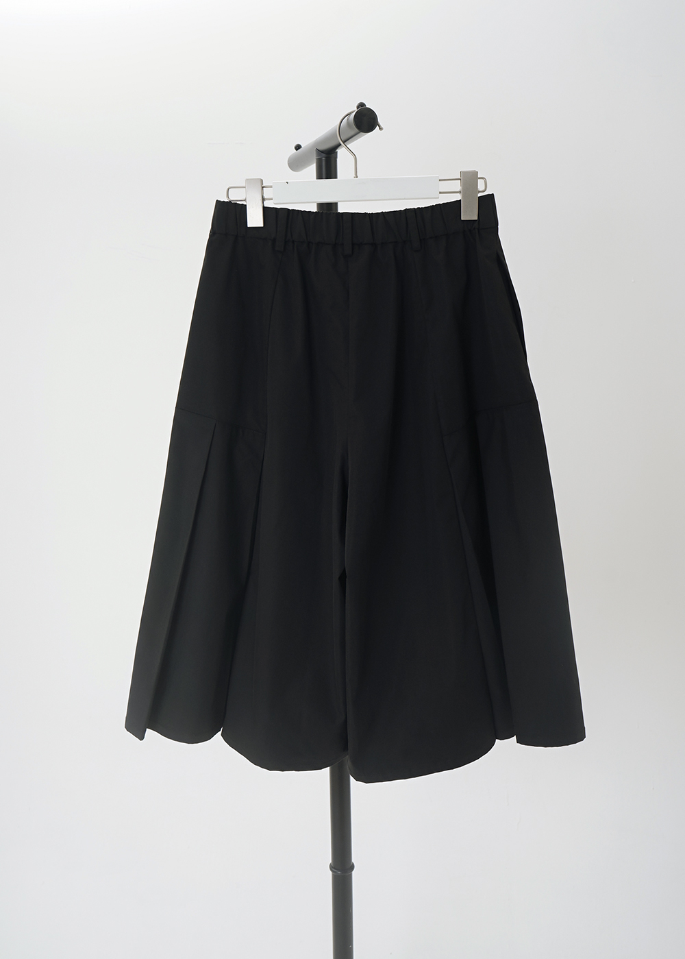 Wide-leg Pants 
