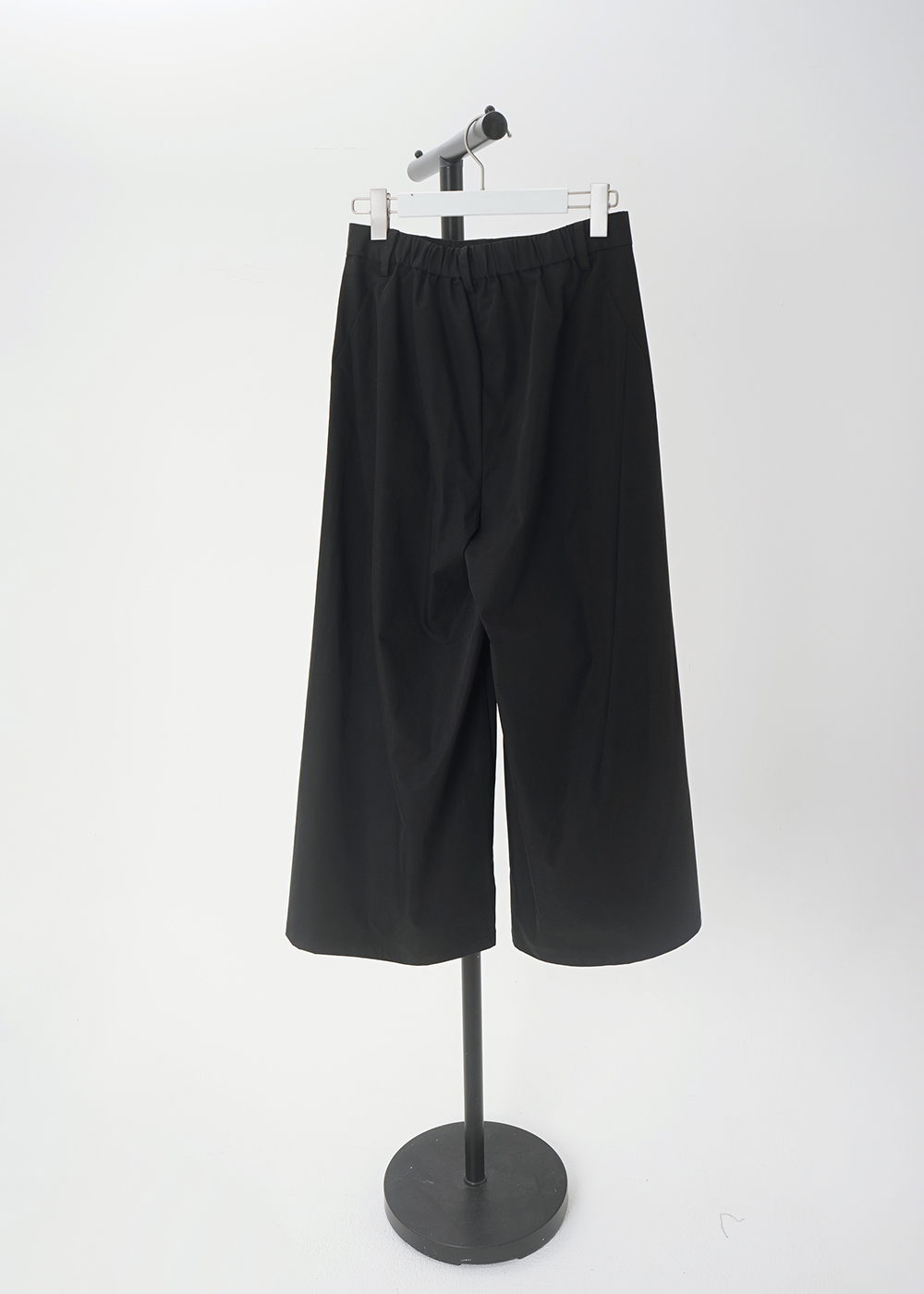 Wide-leg Pants