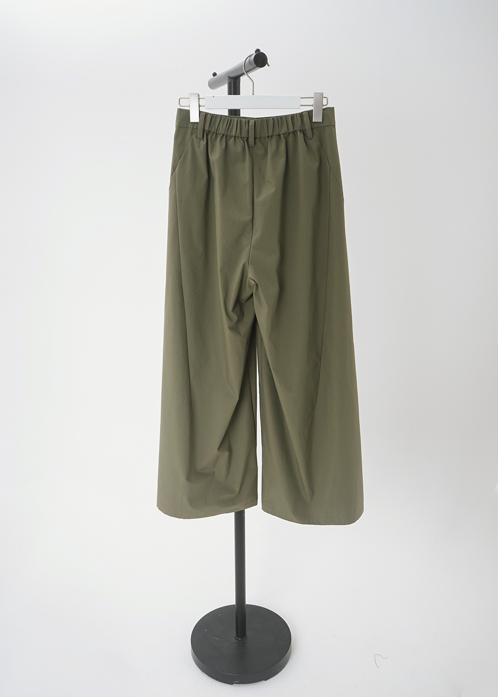 Wide-leg Pants