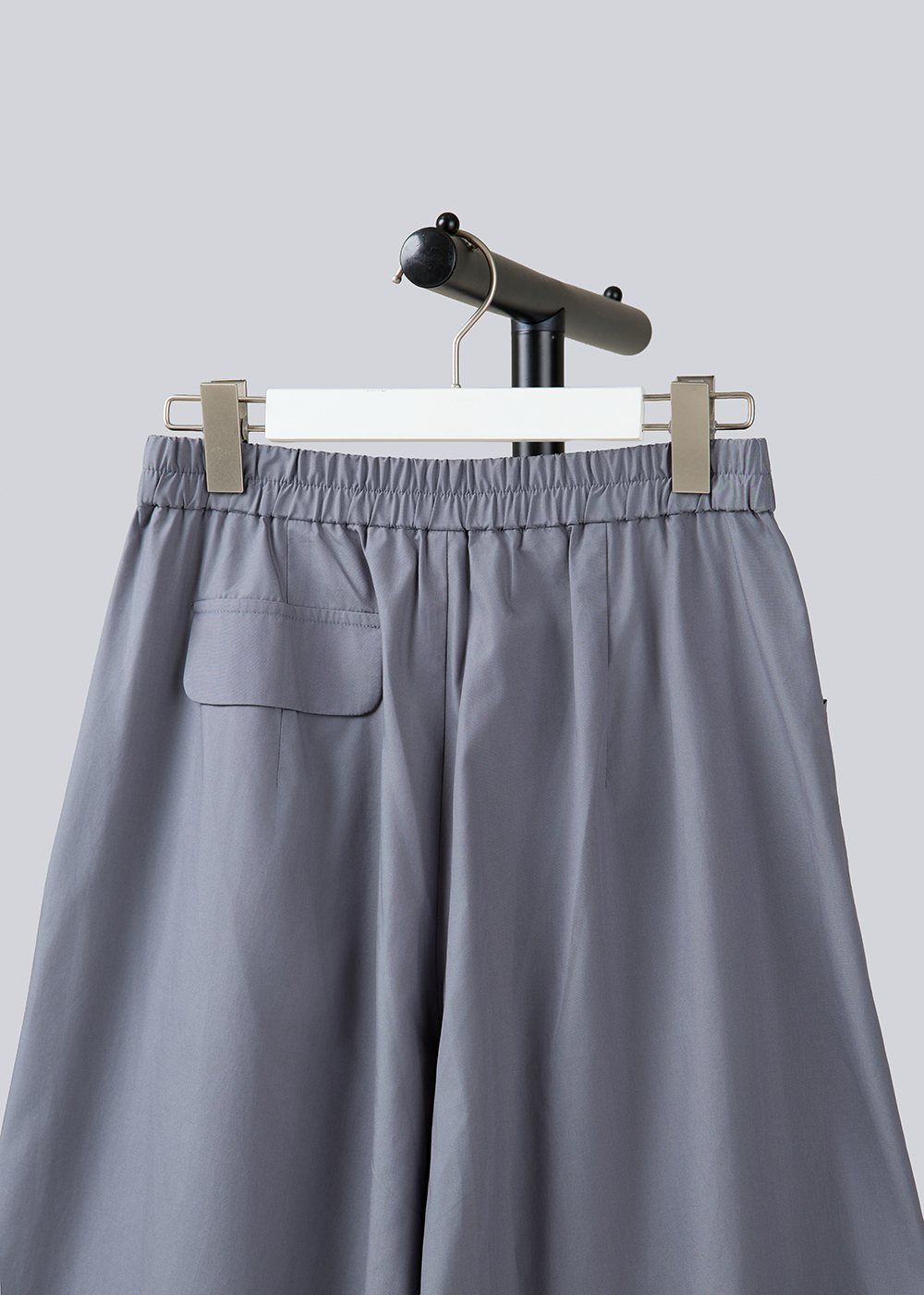 Wide-leg Pants