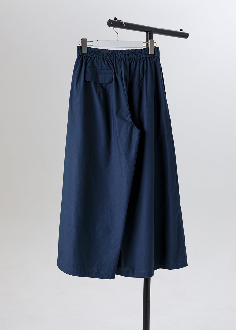 Wide-leg Pants
