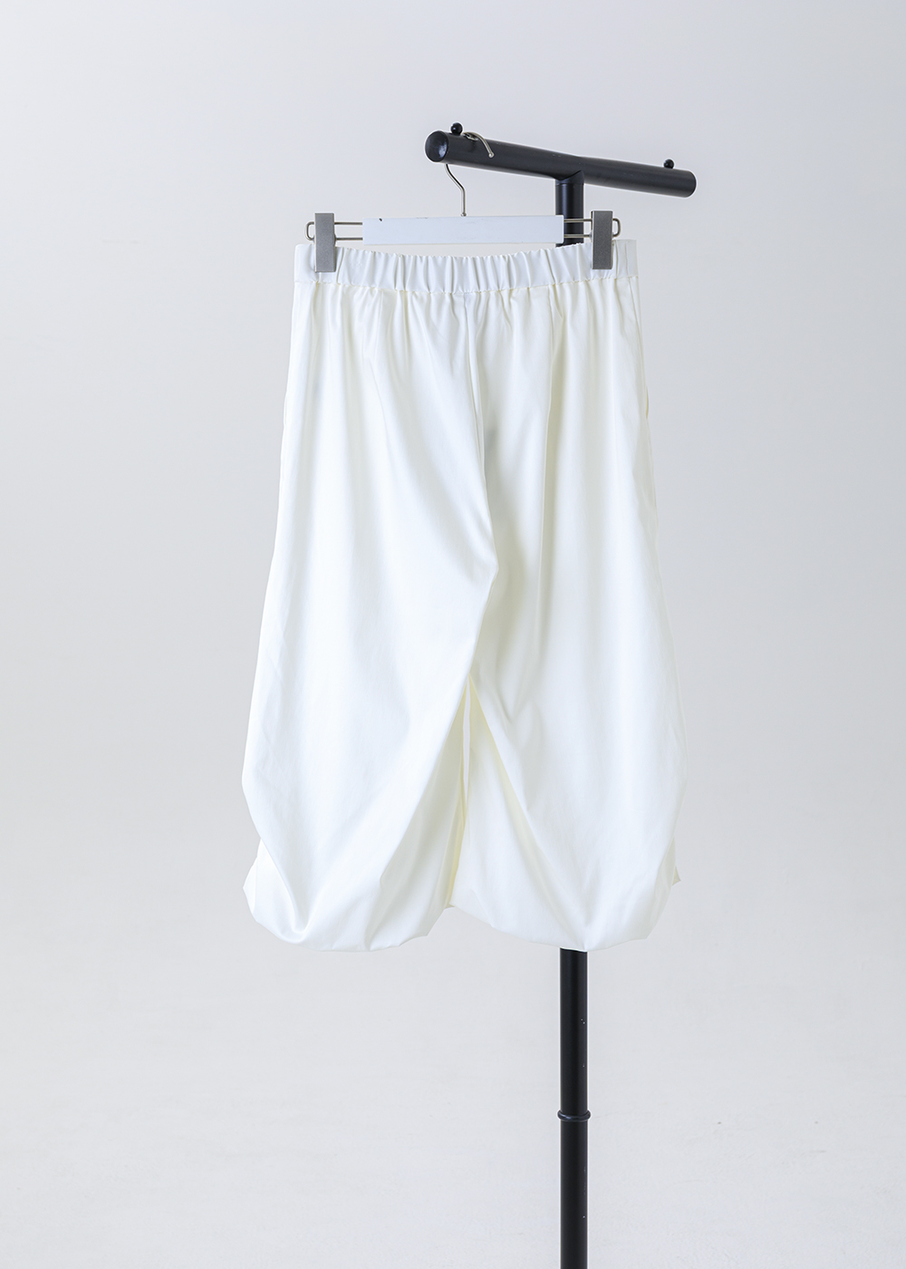  |忘穿・渾然|輕繭立體縮口八分寬褲