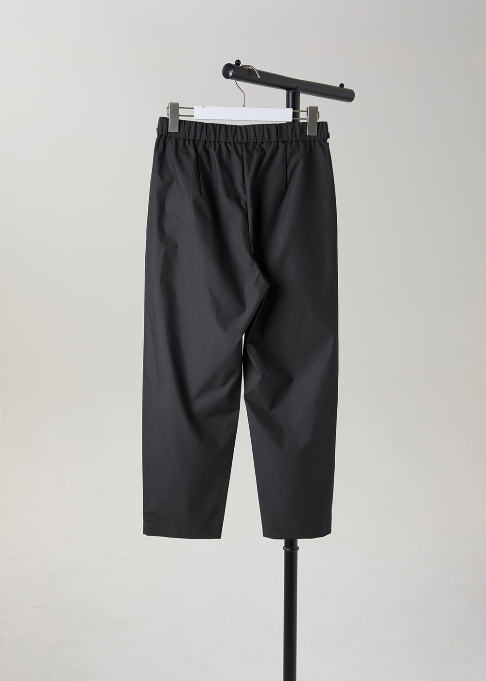 清廓腰頭褶飾廓型褲