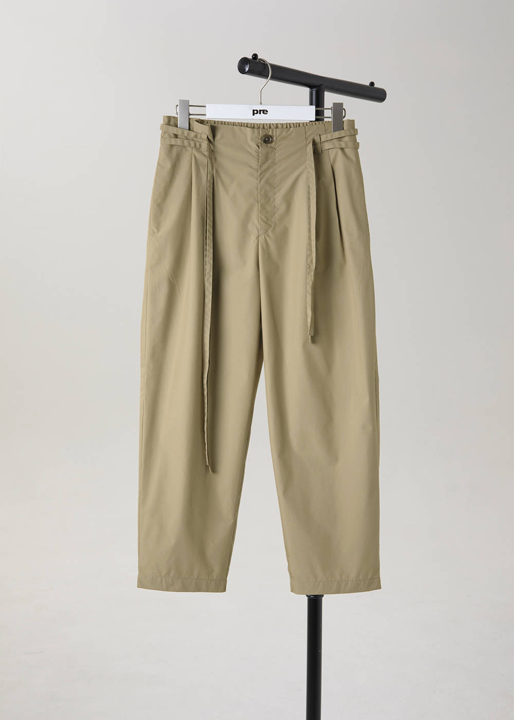 清廓腰頭褶飾廓型褲