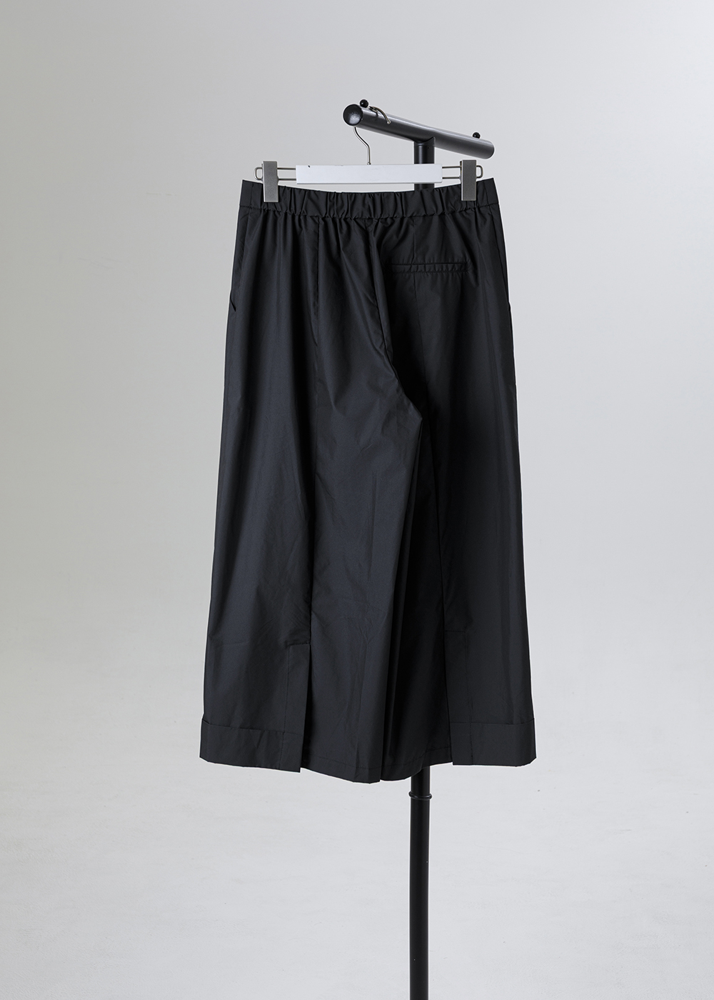 清廓A字寬版反摺褲