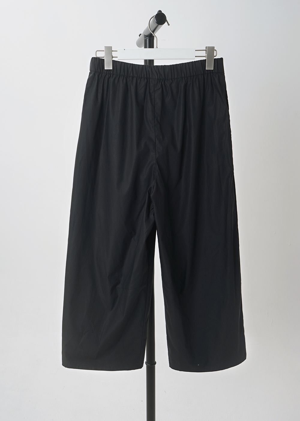 Wide-leg Pants