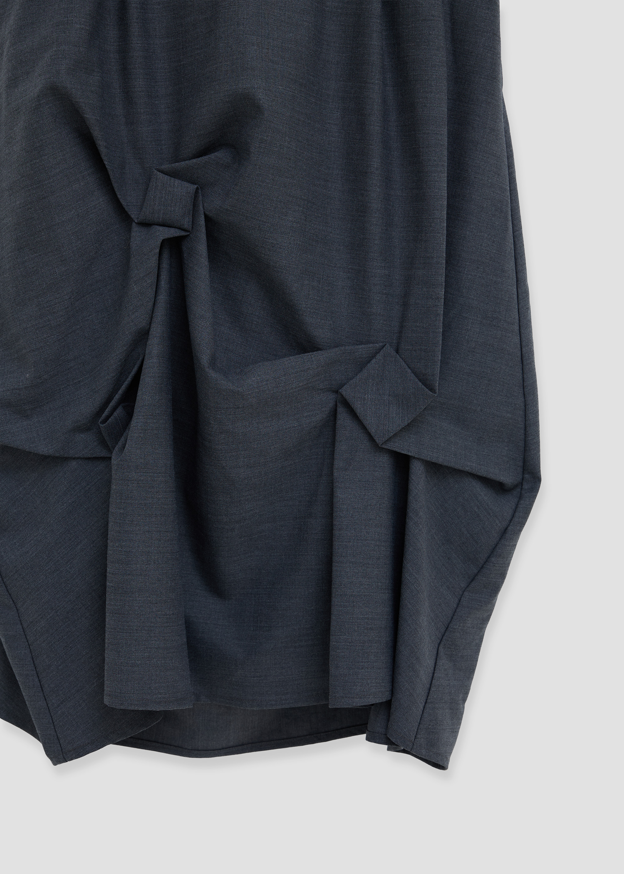 Balloon silhouette skirt