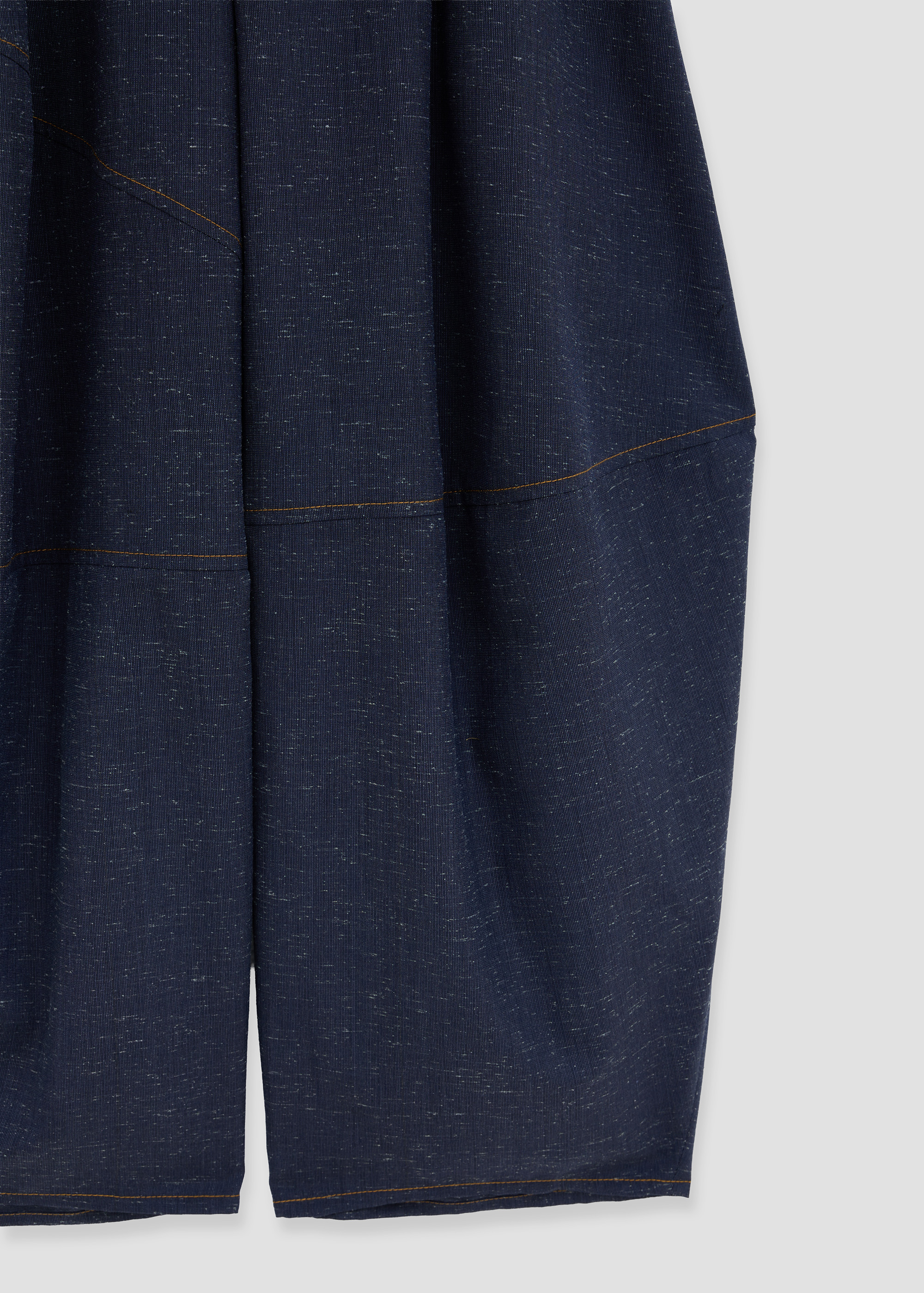 Barrel-Leg Pants